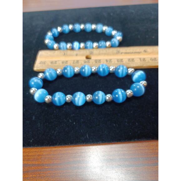 Bracelets 2 Blue Bold Beautiful Stretch Iridescent Sky Blue Marble Beads Unique - Picture 7 of 9